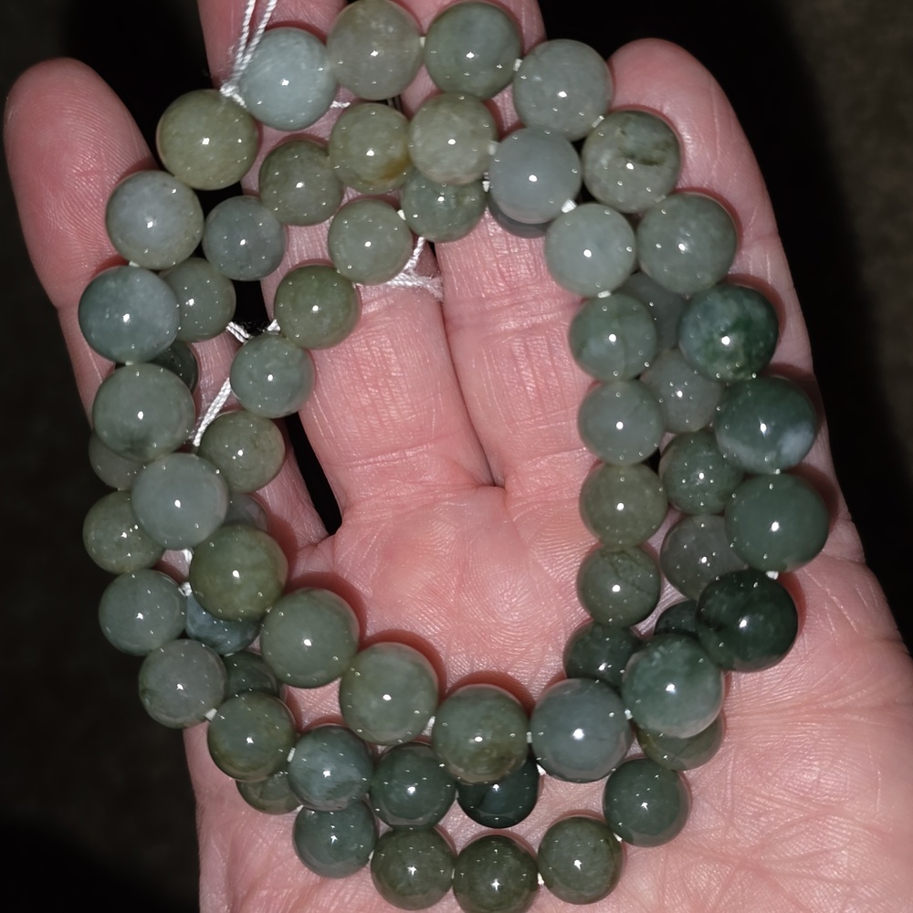 8mm Gradient Myanmar Jade Bracelet. - Picture 4 of 13